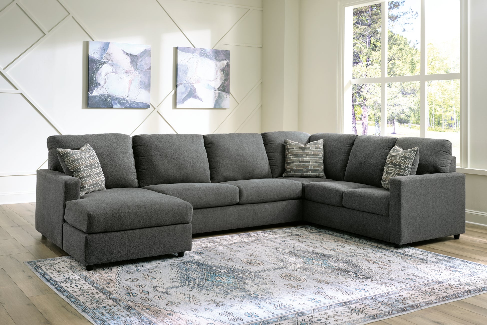 Stuart Furniture Outlet - Ashley Furniture - Edenfield Sectional - RAF 3-Piece Sectional with Chaise / Linen - 29004S1