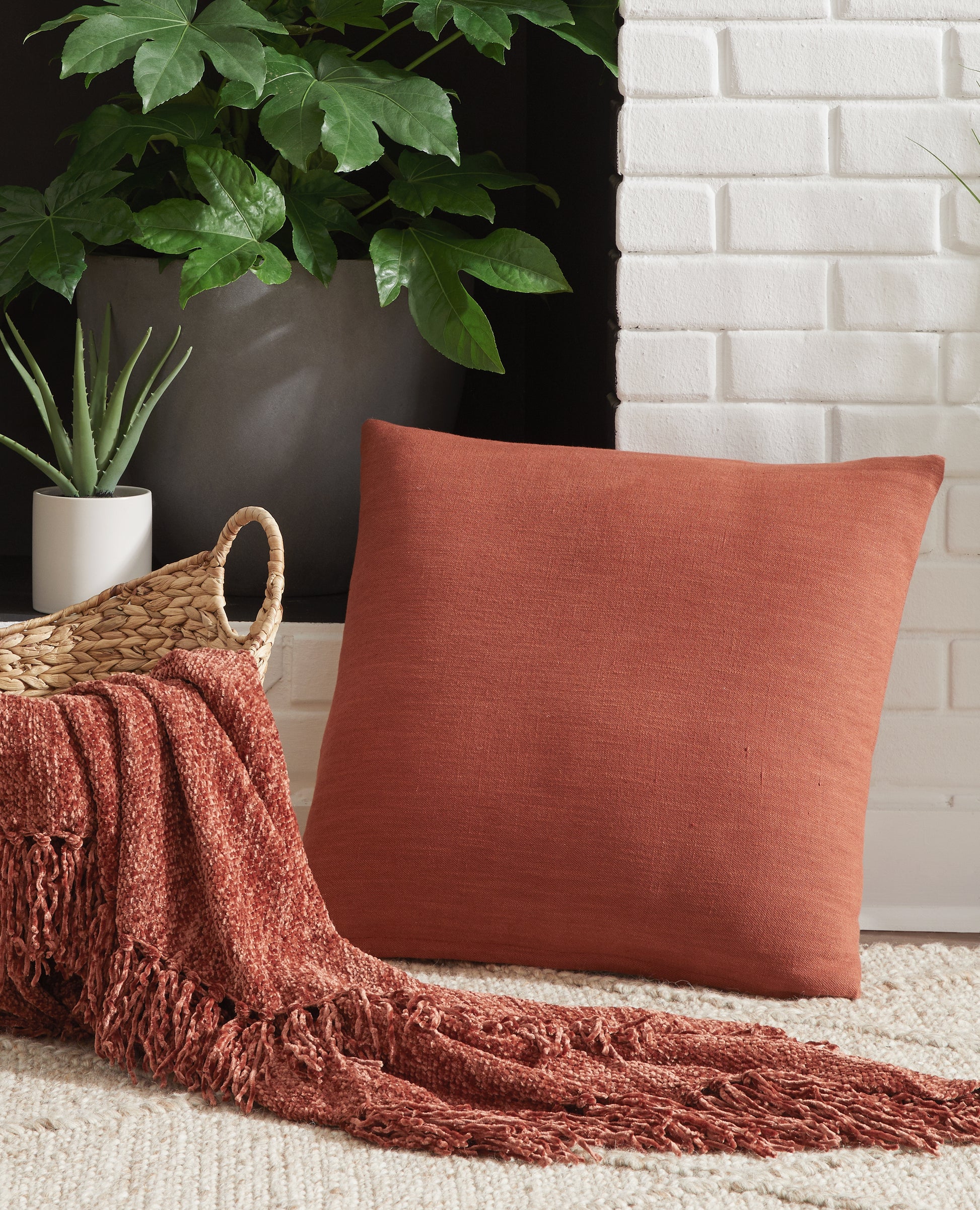 Stuart Furniture Outlet - Ashley Furniture - Thaneville Pillows - Pillow (4/CS) / Rust - A1001043