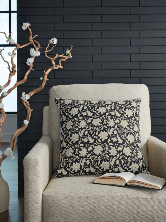 Stuart Furniture Outlet - Ashley Furniture - Alanderson Pillows - Pillow (4/CS) / Black/Ivory - A1001100