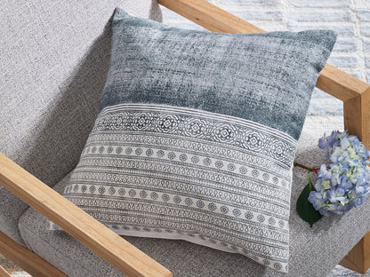 Stuart Furniture Outlet - Ashley Furniture - Harperville Pillows - Pillow (4/CS) / Blue/White - A1001127