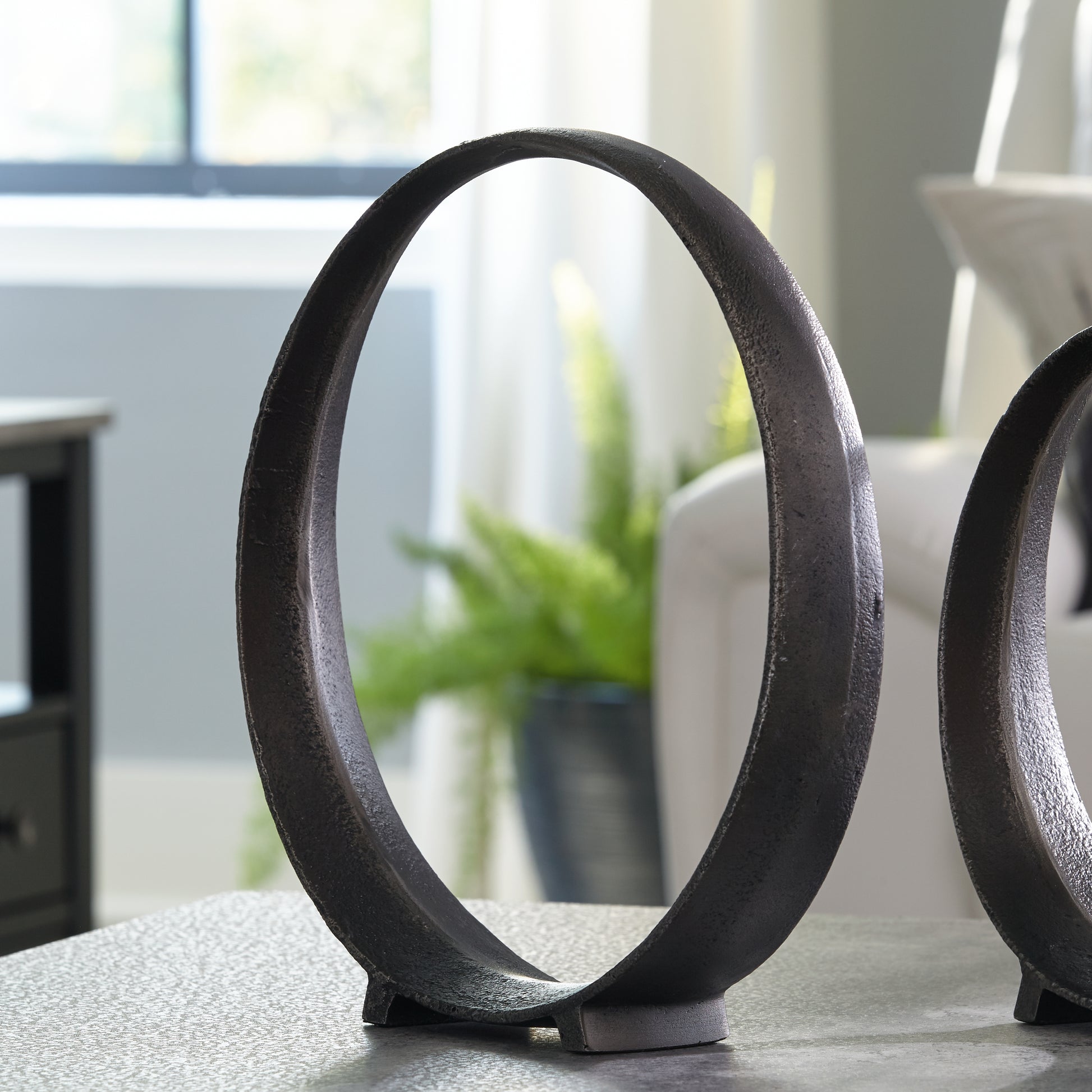 Stuart Furniture Outlet - Ashley Furniture - Ryandale Sculpture - Sculpture / Antique Black - A2000498S