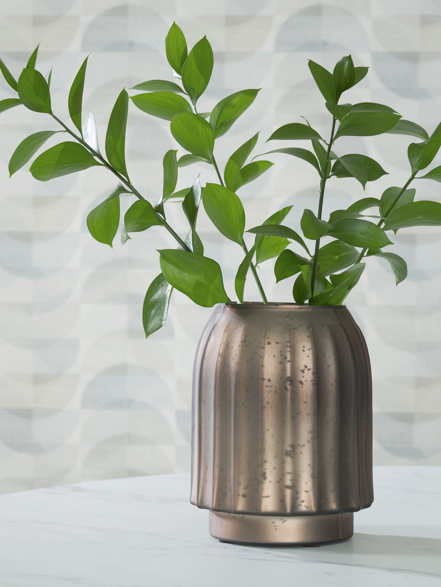 Stuart Furniture Outlet - Ashley Furniture - Briarcott Vase - Vase / Brown - A2000703