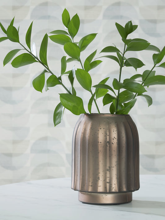Stuart Furniture Outlet - Ashley Furniture - Briarcott Vase - Vase / Brown - A2000703