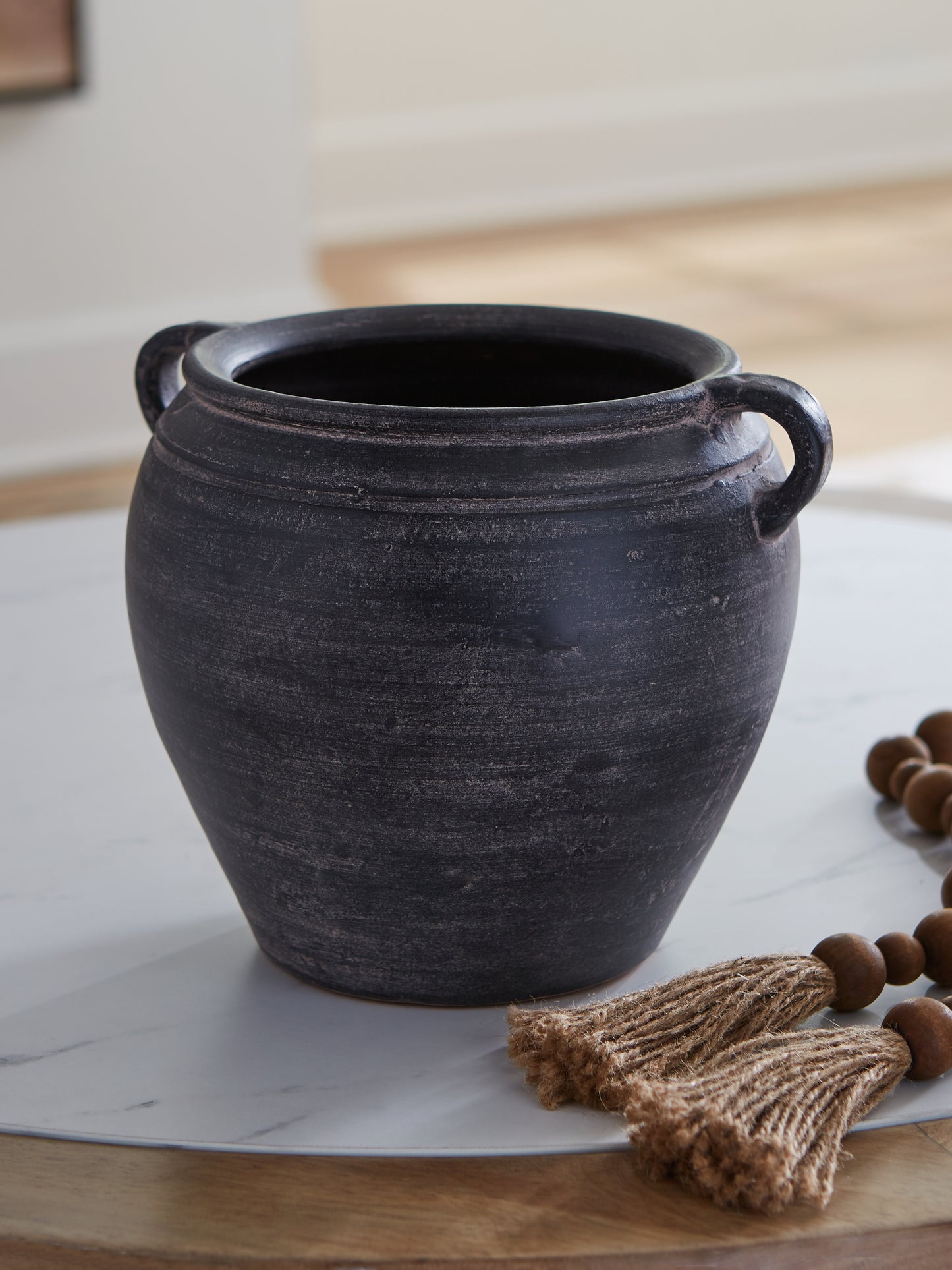 Stuart Furniture Outlet - Ashley Furniture - Meadie Vase - Vase / Distressed Black - A2000790