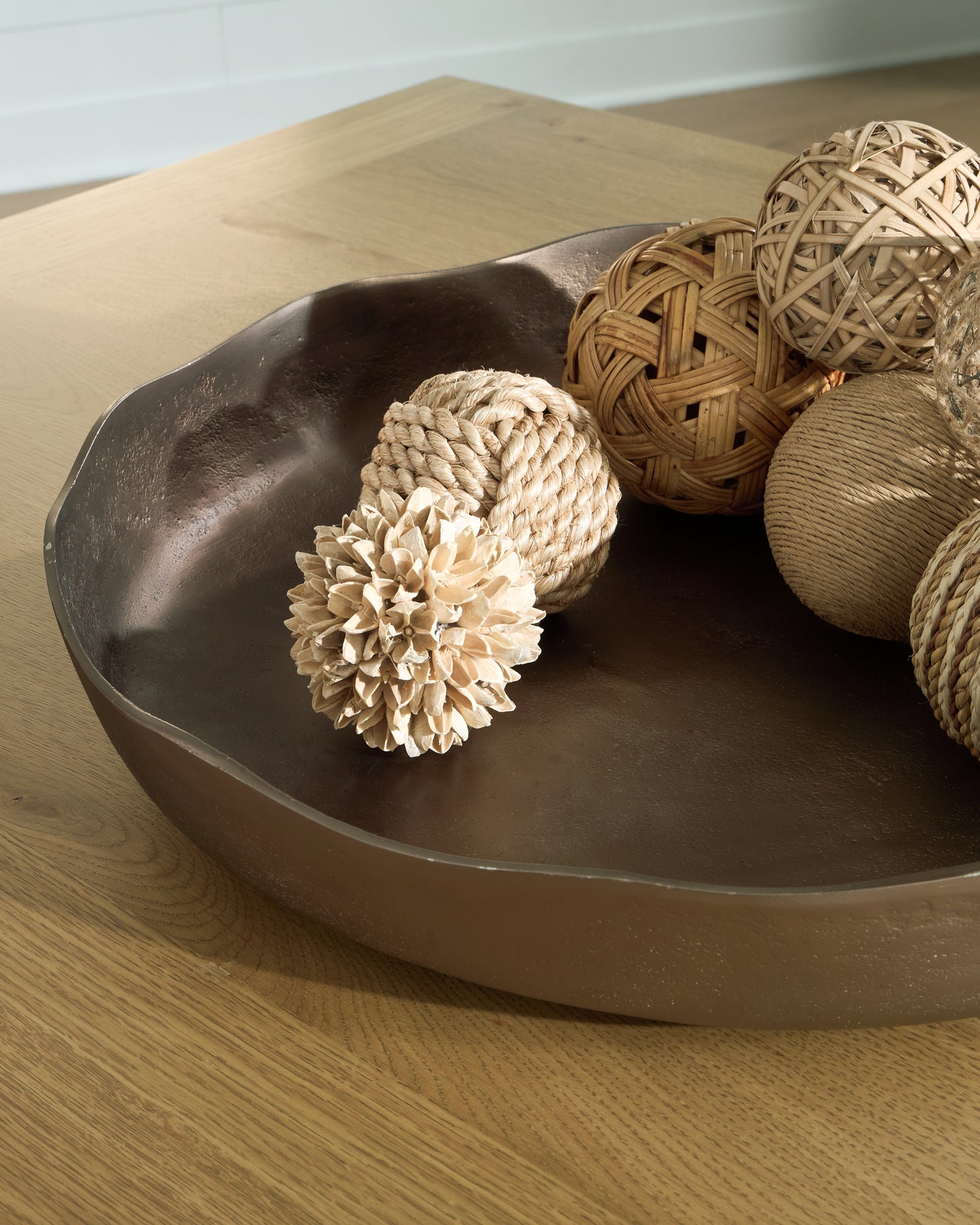 Wallmen Tray