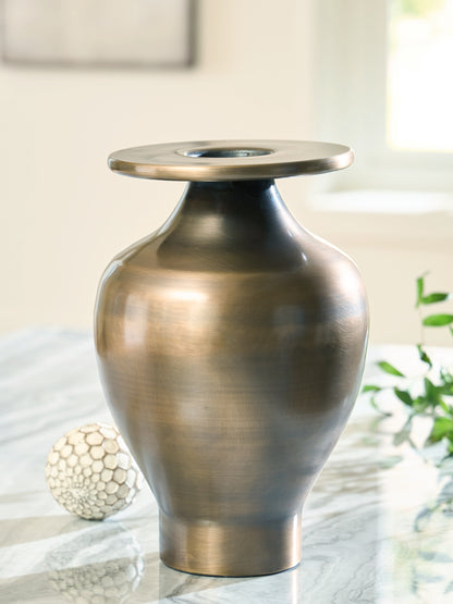 Stuart Furniture Outlet - Ashley Furniture - Fedorleigh Vase - Vase - A2000894