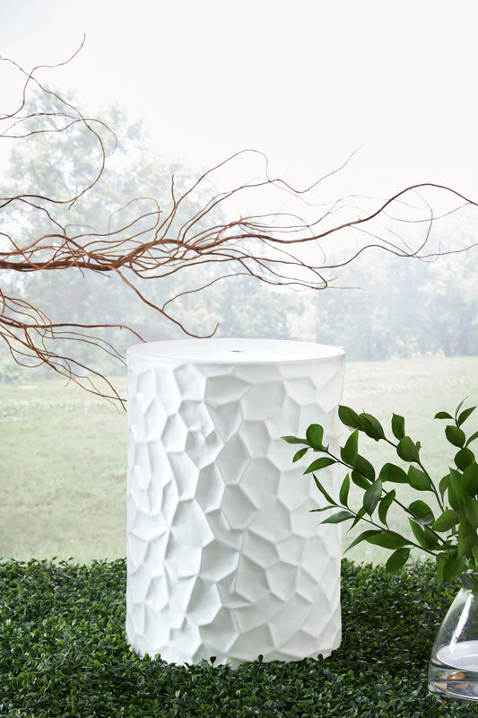 Stuart Furniture Outlet - Ashley Furniture - Jungrove Stool - Stool / White - A3000633