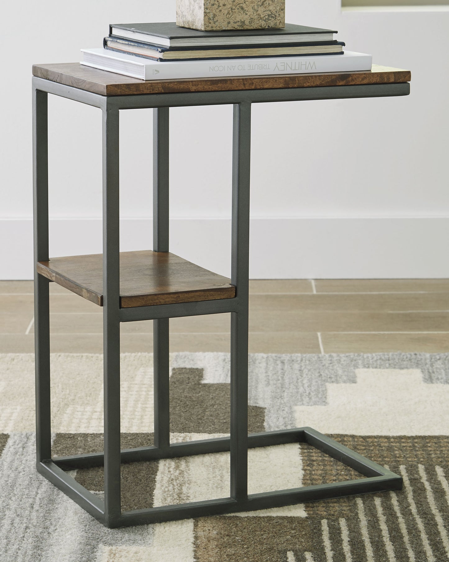 Stuart Furniture Outlet - Ashley Furniture - Forestmin Accent Table - Accent Table / Natural/Black - A4000049
