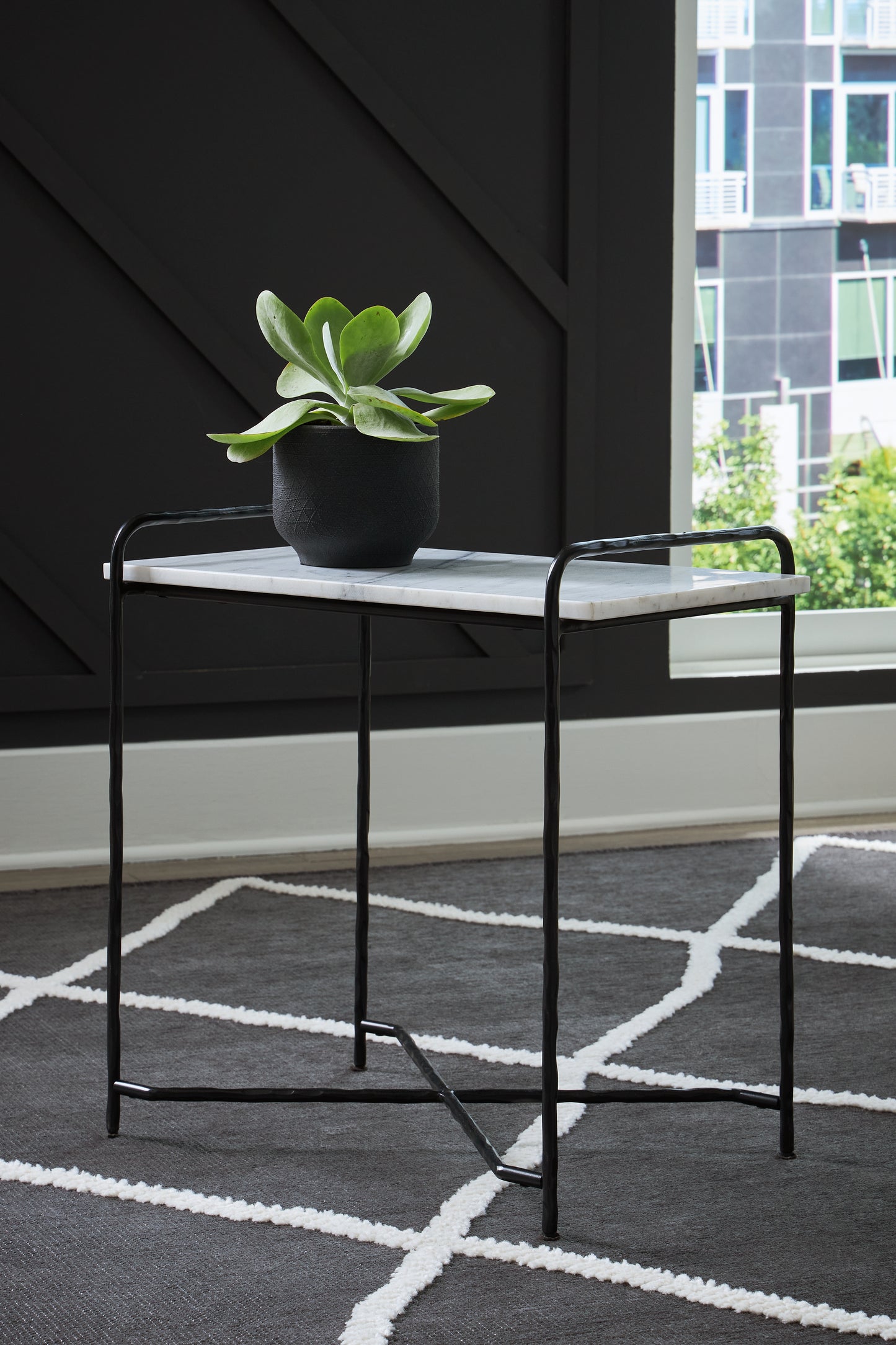 Stuart Furniture Outlet - Ashley Furniture - Ashber Accent Table - Accent Table / White/Black - A4000609