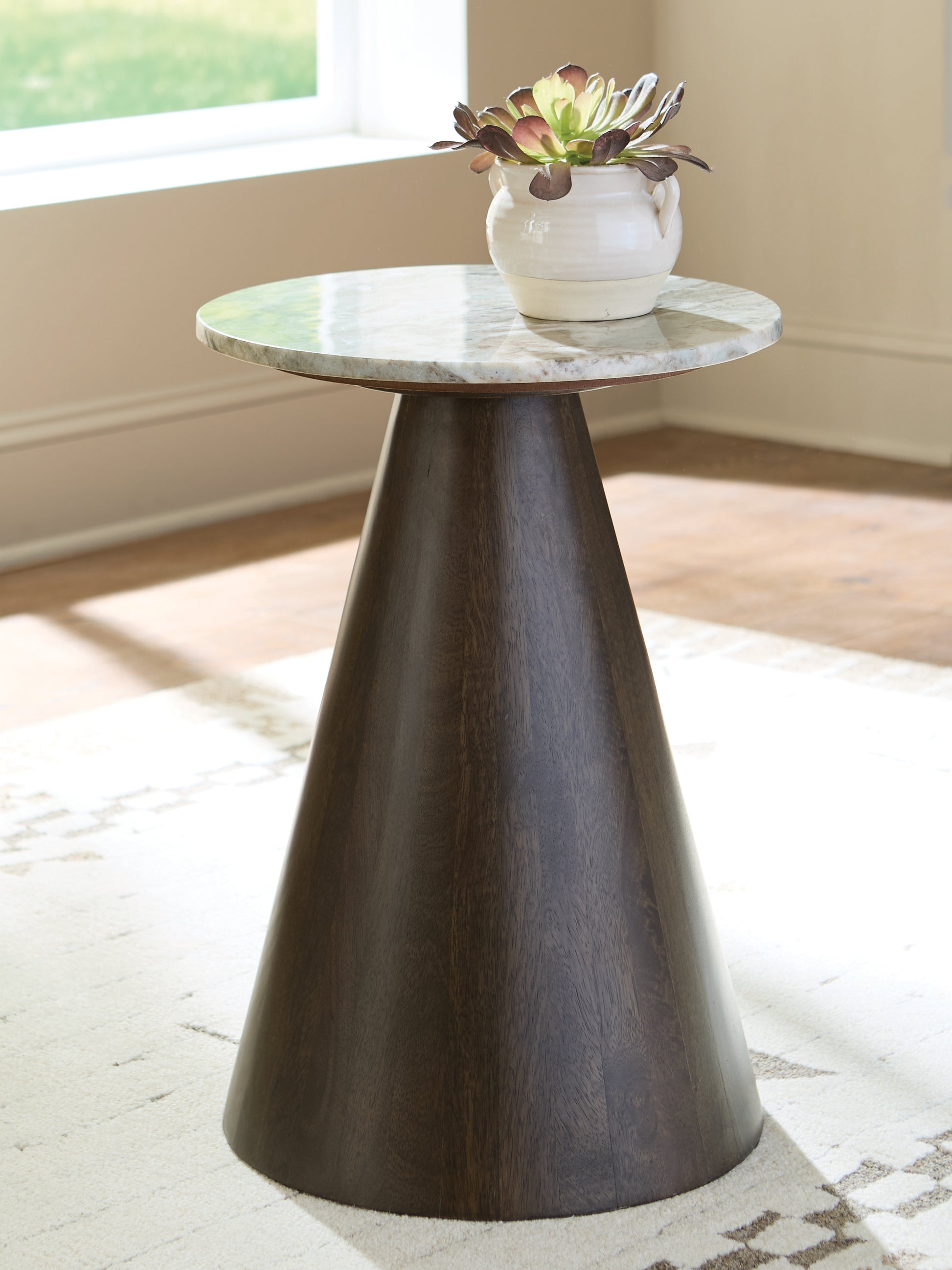 Stuart Furniture Outlet - Ashley Furniture - Waltnor Accent Table - Accent Table / Gray/White/Brown - A4000720