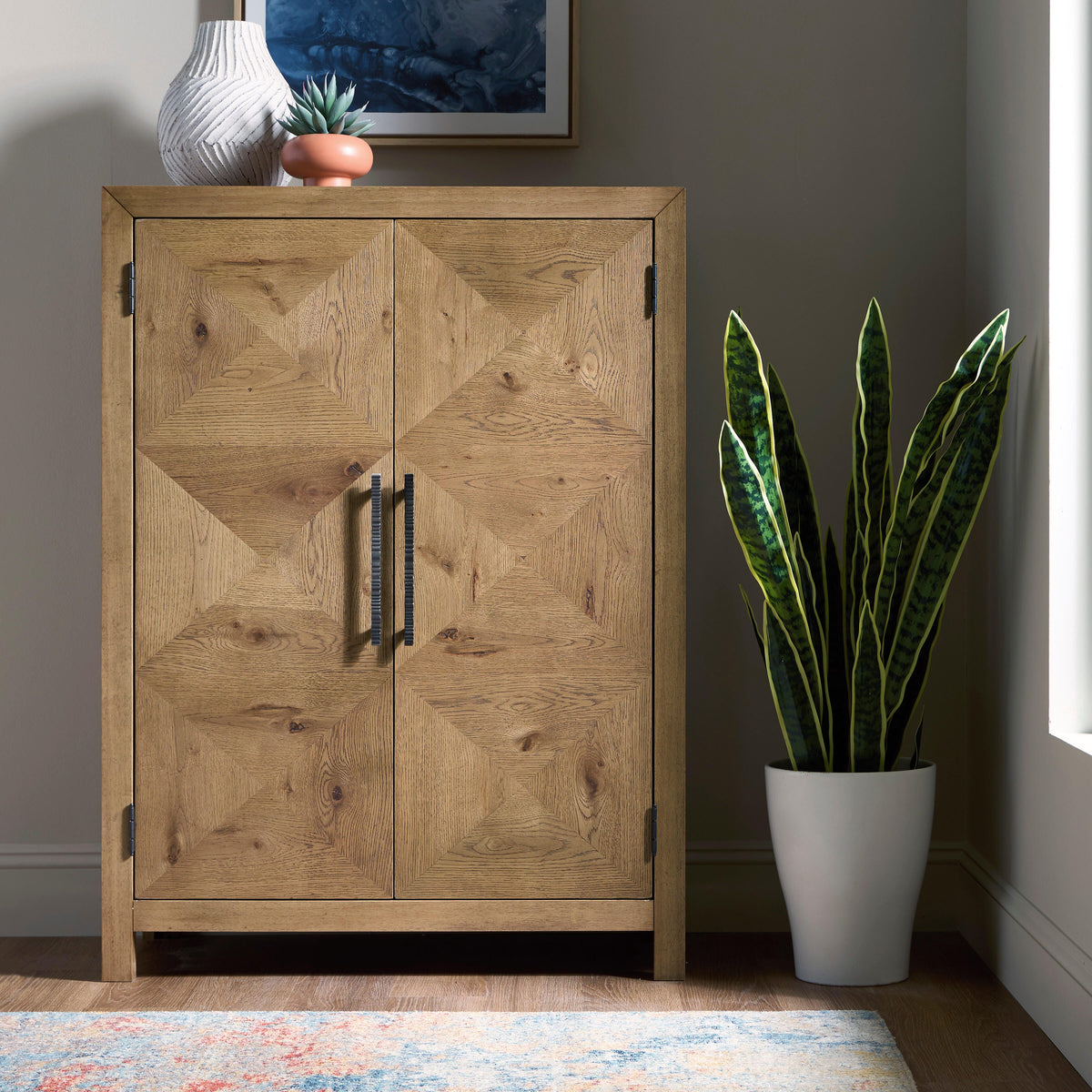 Stuart Furniture Outlet - Ashley Furniture - Clayburns Bar Cabinet - Bar Cabinet - A4000744