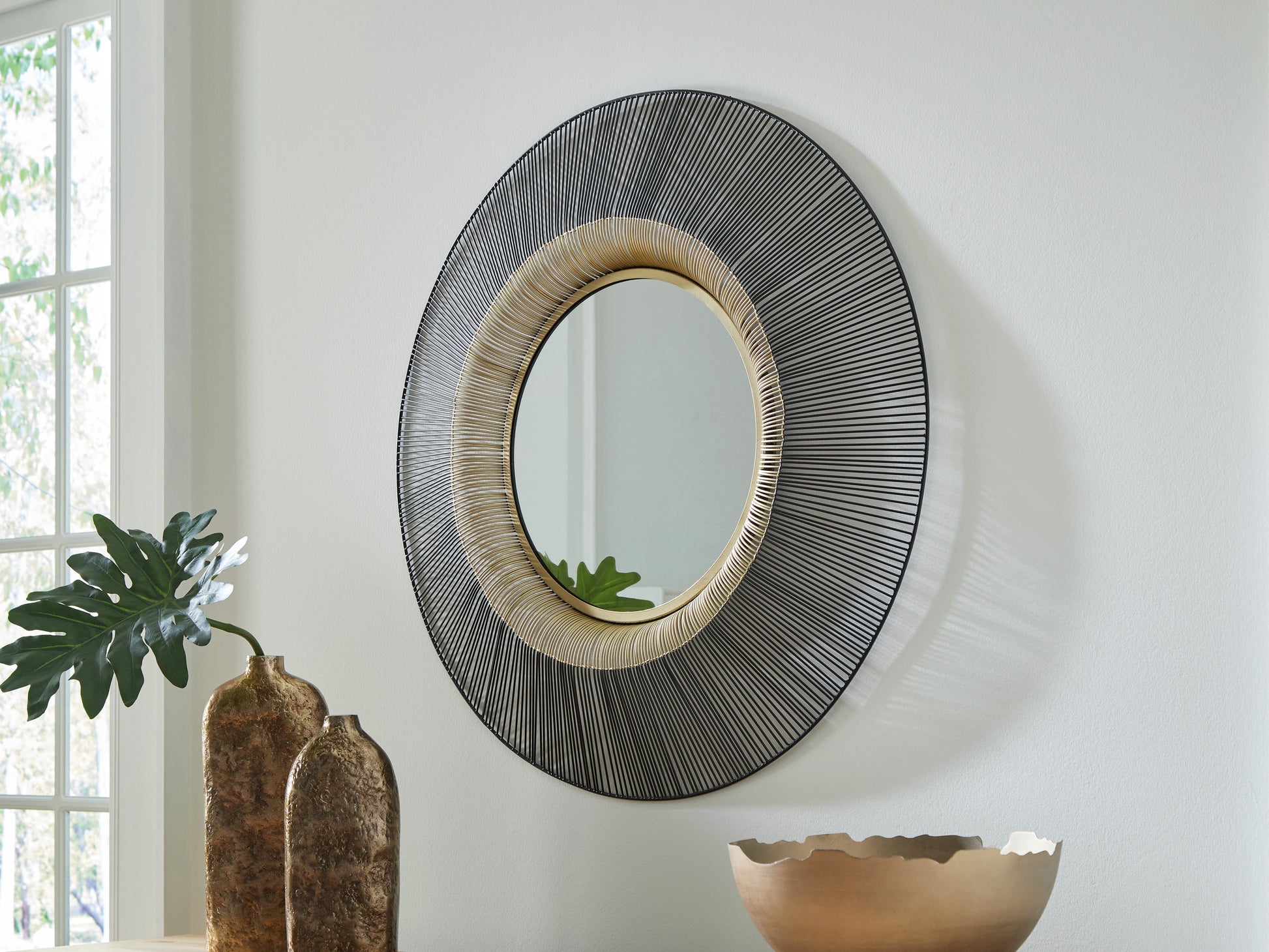 Stuart Furniture Outlet - Ashley Furniture - Dallmen Mirror - Accent Mirror / Black/Gold Finish - A8010407