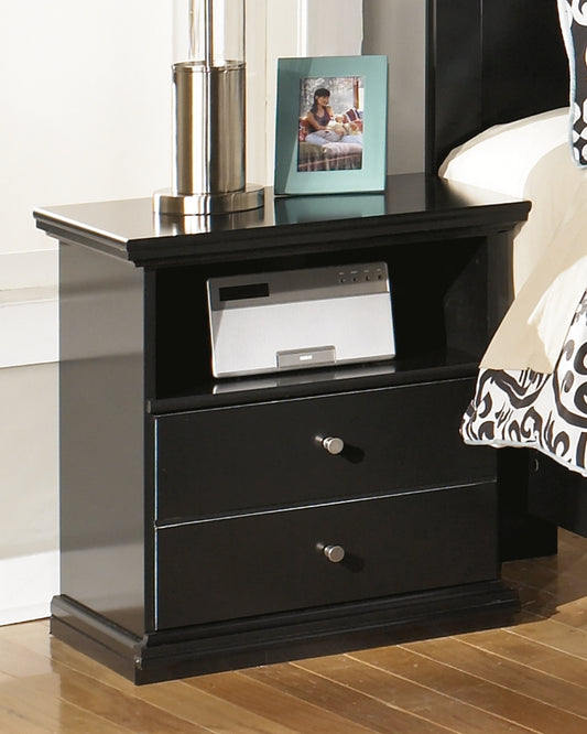 Stuart Furniture Outlet - Ashley Furniture - Maribel Bedroom - Dresser and Mirror / Black - B138B50