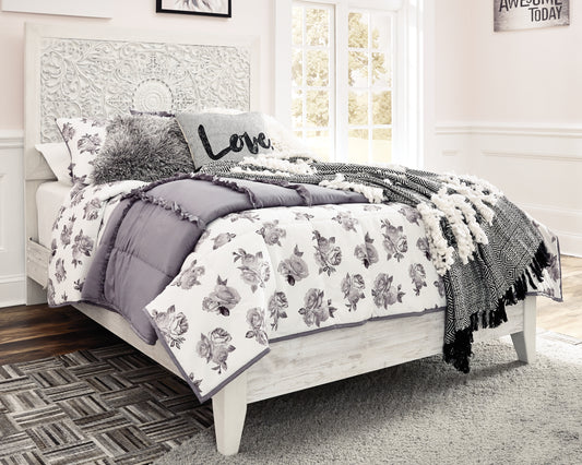 Stuart Furniture Outlet - Ashley Furniture - Paxberry Bedroom - Dresser and Mirror / Whitewash - B181B8