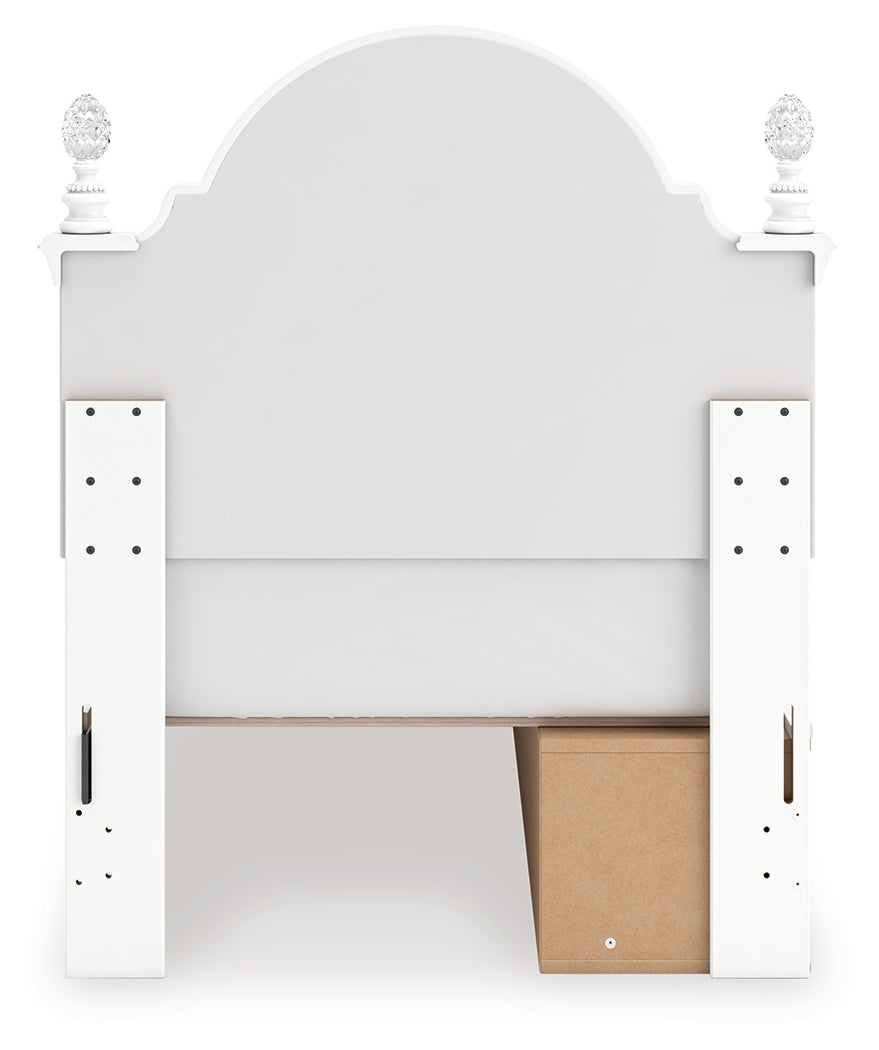 Kozlani Bedroom