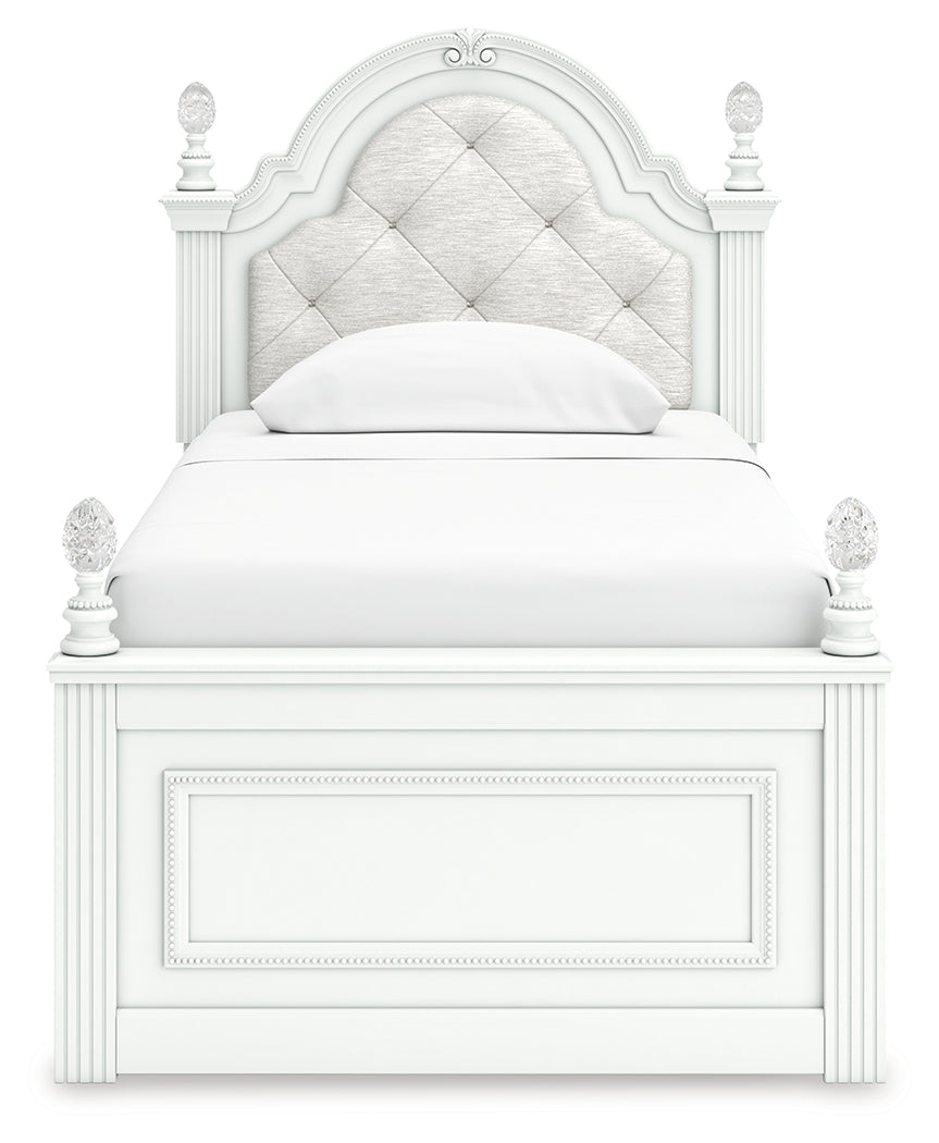 Kozlani Bedroom