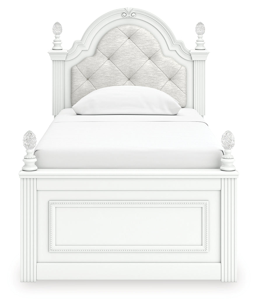 Kozlani Bedroom