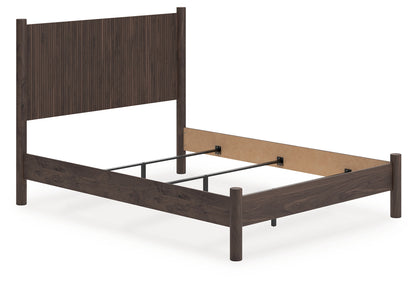 Stuart Furniture Outlet - Ashley Furniture - Pamytta Bedroom - Queen Panel Bed / Brown - PCB2614B18