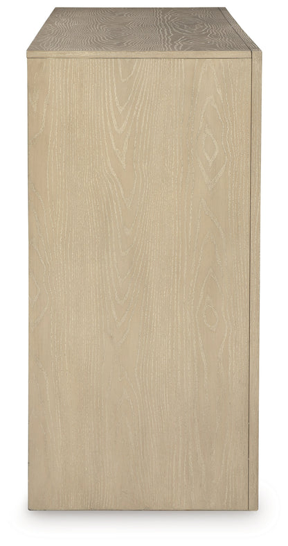 Calmoro Bedroom