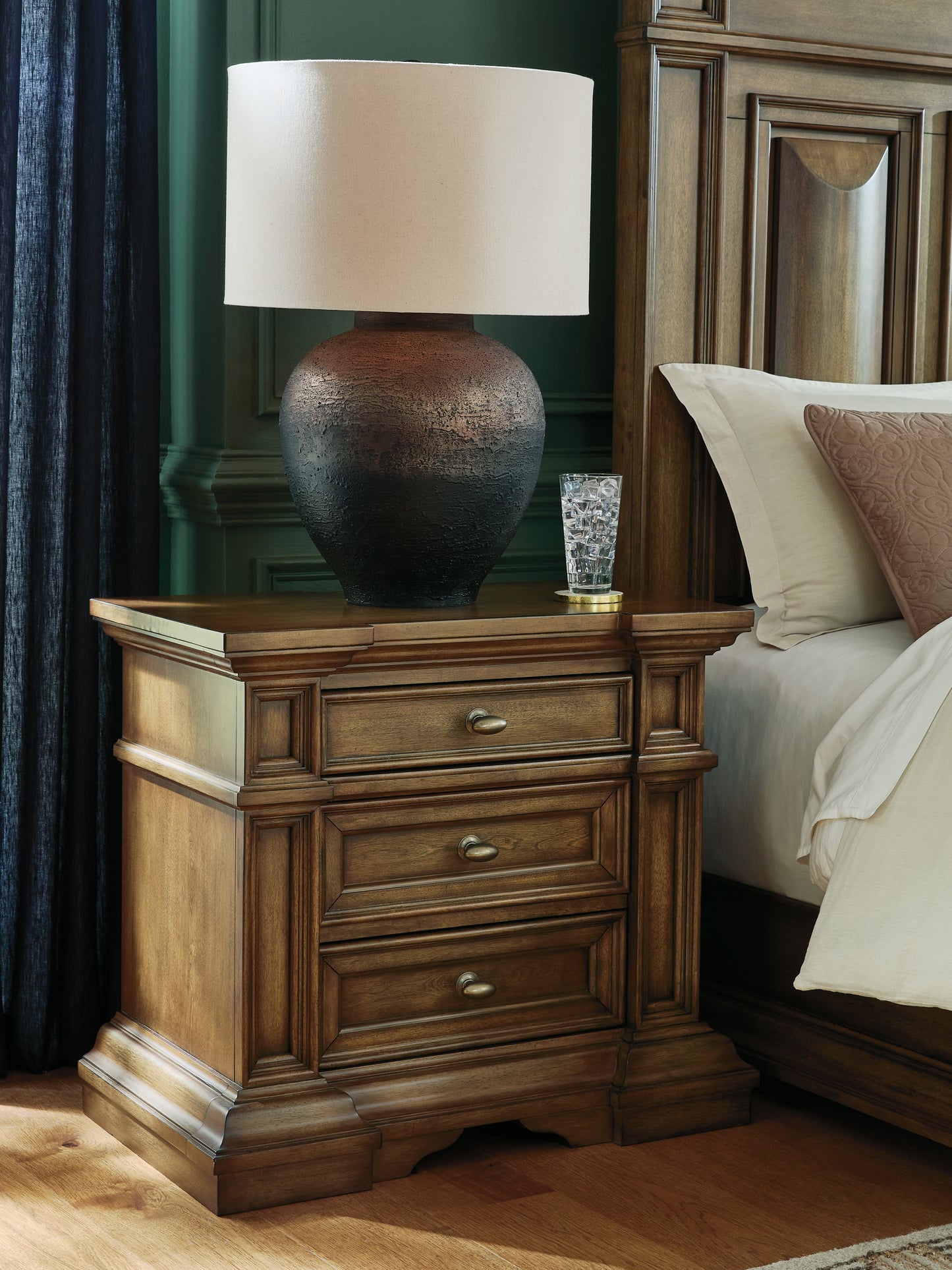 Stuart Furniture Outlet - Ashley Furniture - Frantanna Bedroom - Three Drawer Night Stand / Brown - PCB949-93