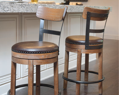 Stuart Furniture Outlet - Ashley Furniture - Pinnadel Dining Room - Counter Height Bar Stool (Set of 2) / Grayish Brown - D542-124X2