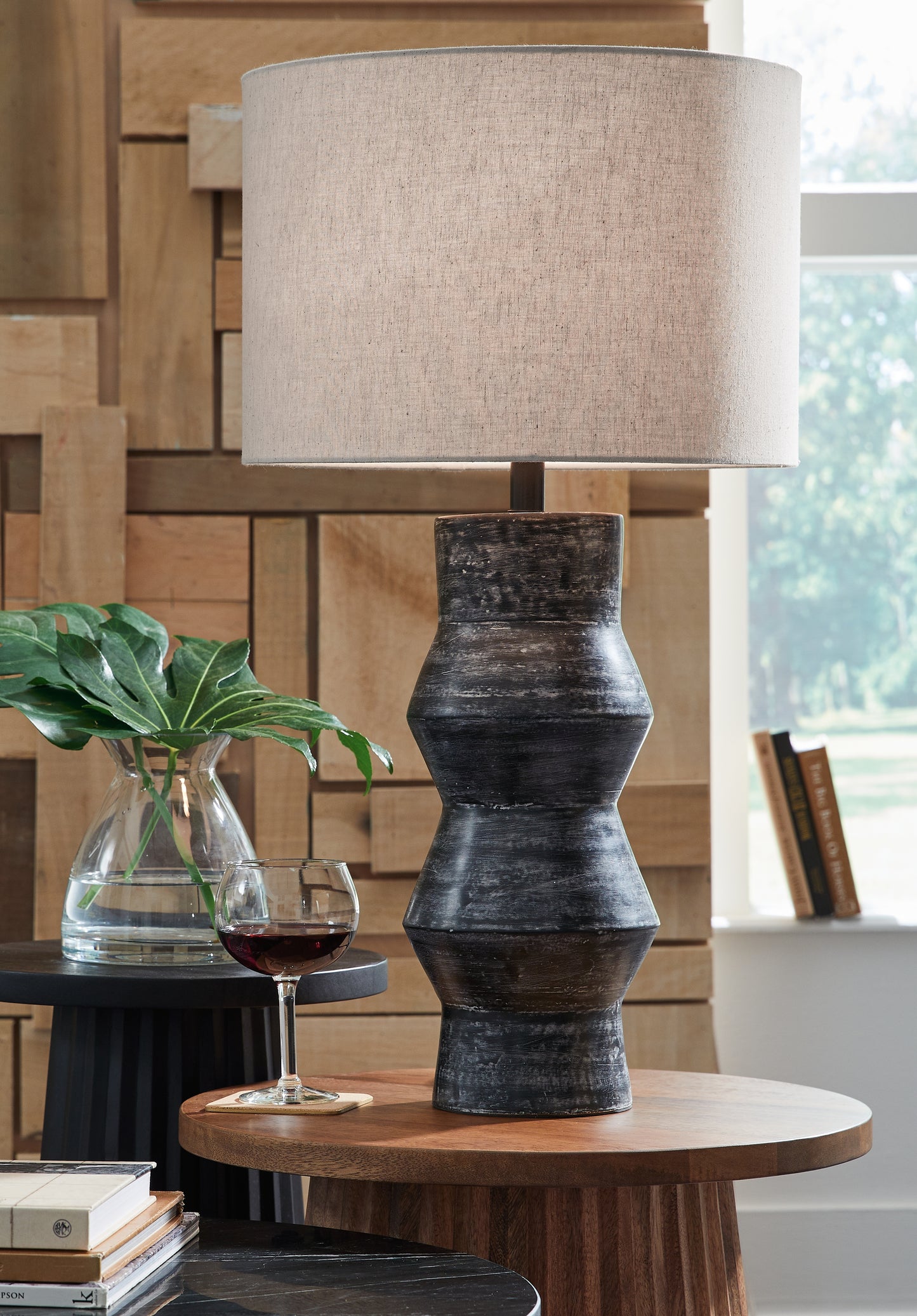 Stuart Furniture Outlet - Ashley Furniture - Kerbert Lighting - 2-Piece Lamp Set / Distressed Black - L100824X2