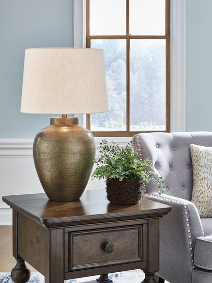 Stuart Furniture Outlet - Ashley Furniture - Madney Lighting - 2-Piece Lamp Set / Antique Gold Finish - L207494X2
