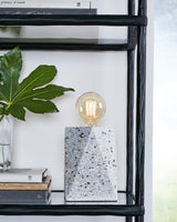 Concrete Table Lamp (1/CN)