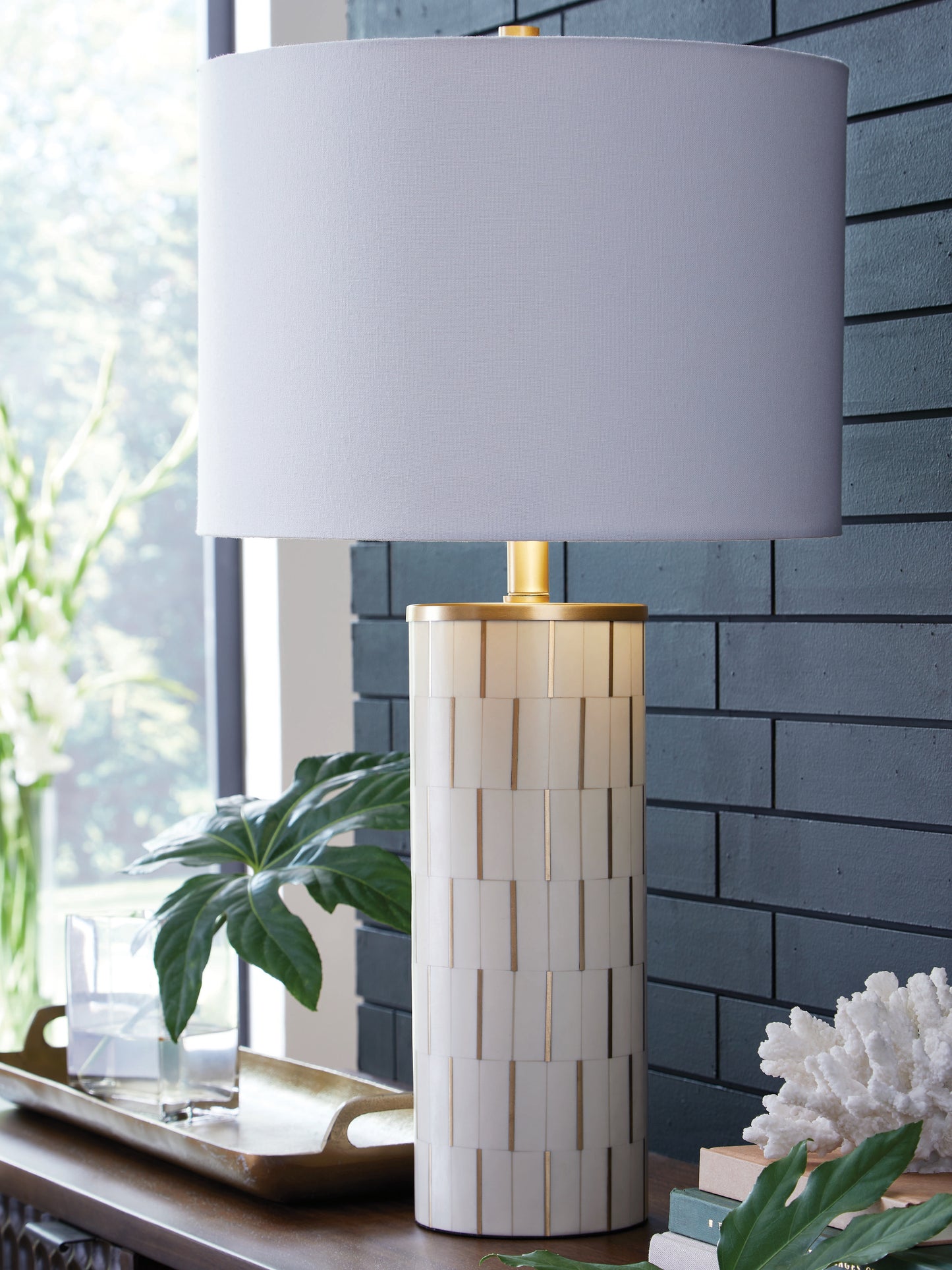 Stuart Furniture Outlet - Ashley Furniture - Faridworth Lighting - Poly Table Lamp (1/CN) / White/Gold Finish - L235954