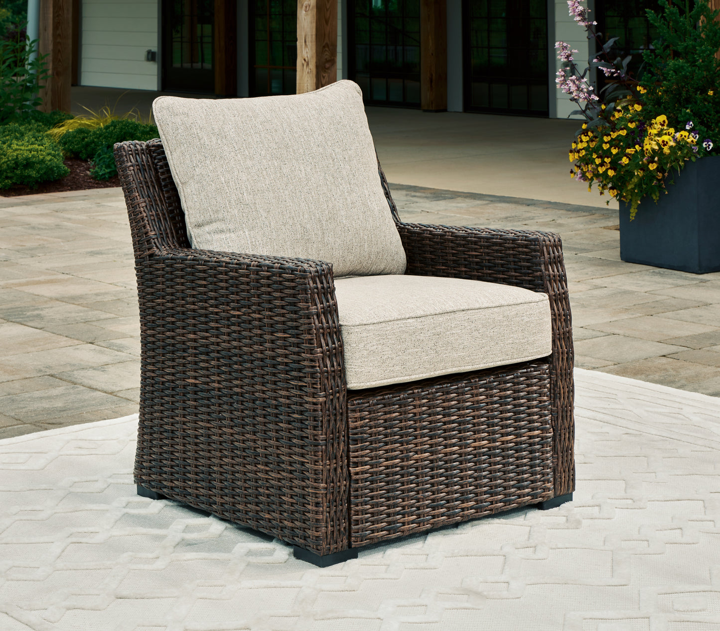 Stuart Furniture Outlet - Ashley Furniture - Brook Ranch Outdoor - Lounge Chair w/Cushion (1/CN) / Brown - P465-820