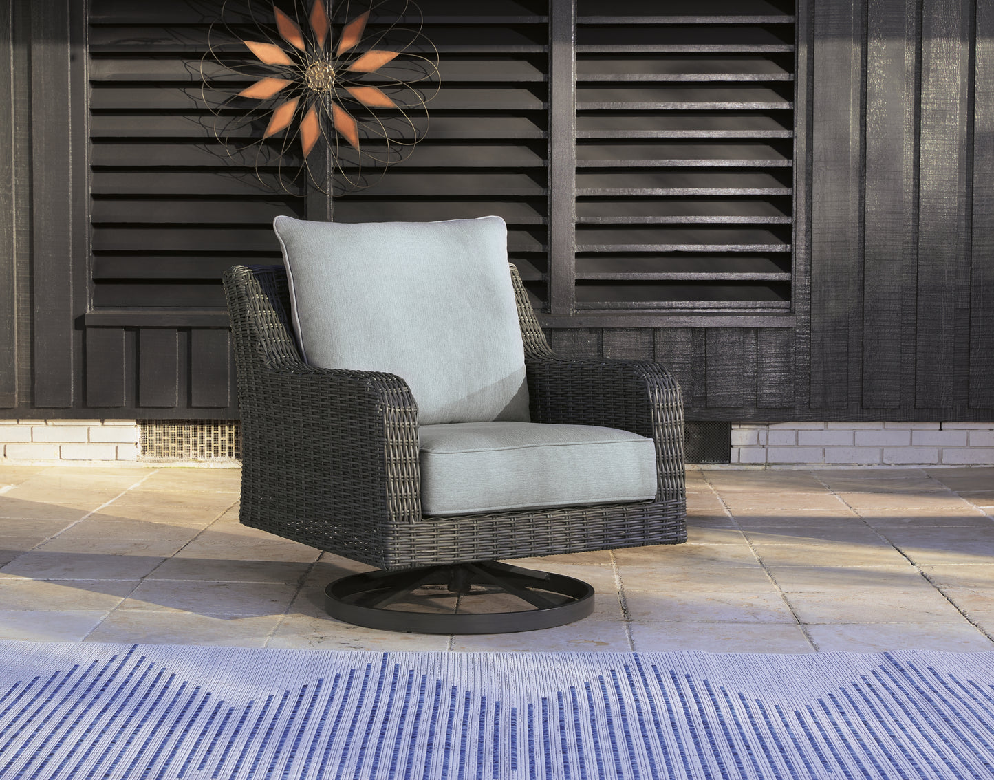 Stuart Furniture Outlet - Ashley Furniture - Elite Park Outdoor - Bench with Cushion / Gray - P518-600