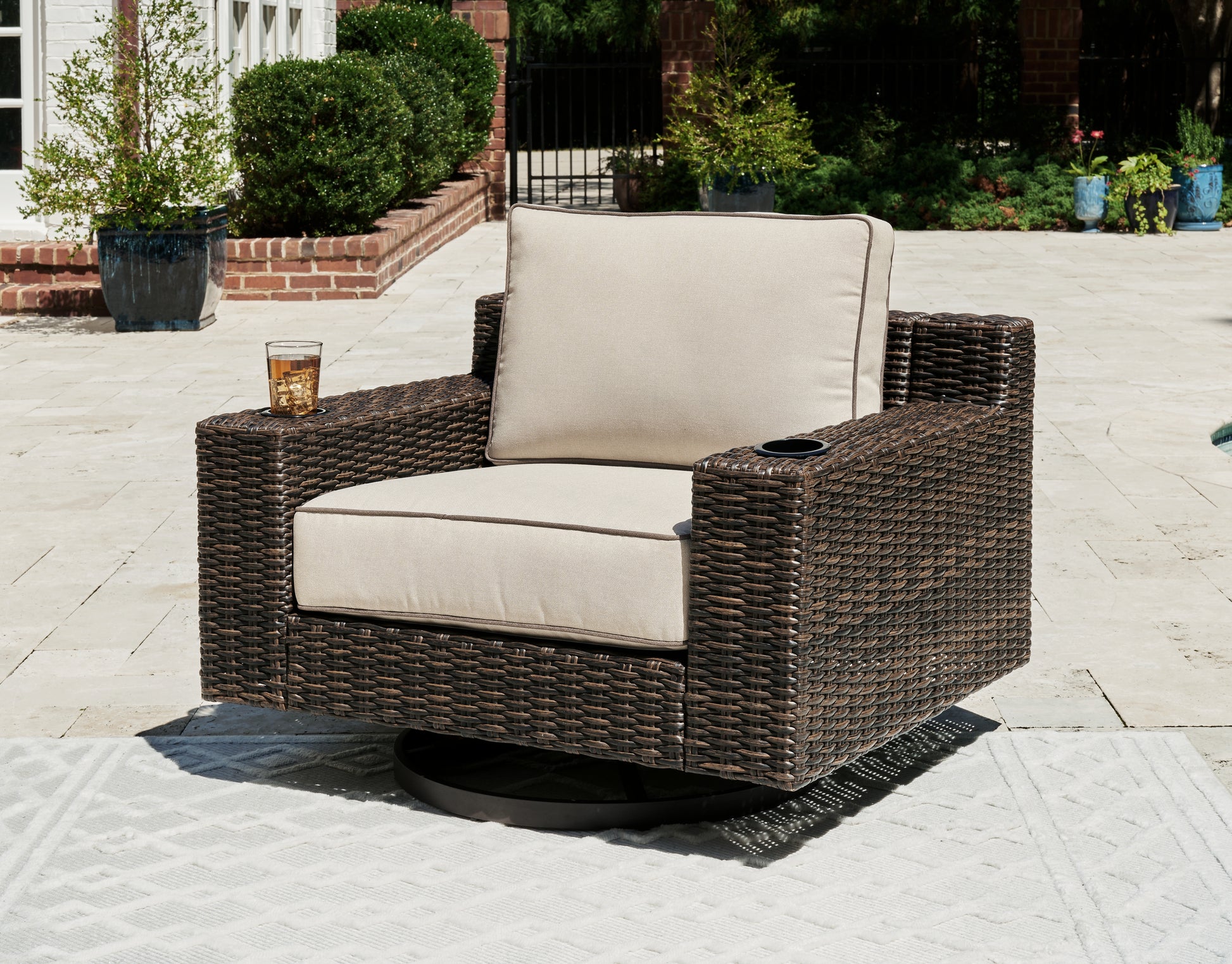 Stuart Furniture Outlet - Ashley Furniture - Coastline Bay Outdoor - Swivel Lounge w/ Cushion / Brown - P784-821