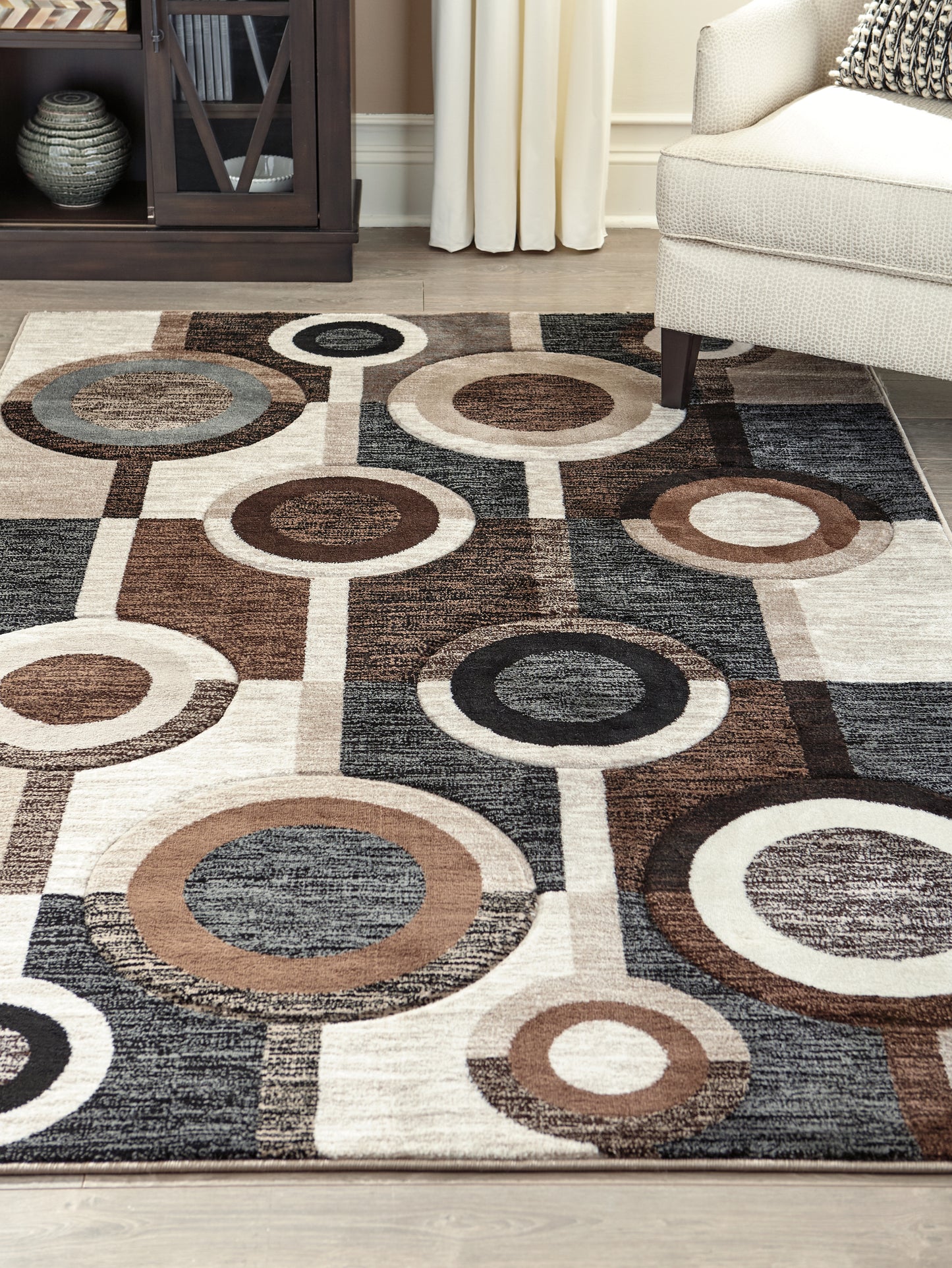 Stuart Furniture Outlet - Ashley Furniture - Guintte Rug - 8'2" x 9'6" Rug / Multi - R403971