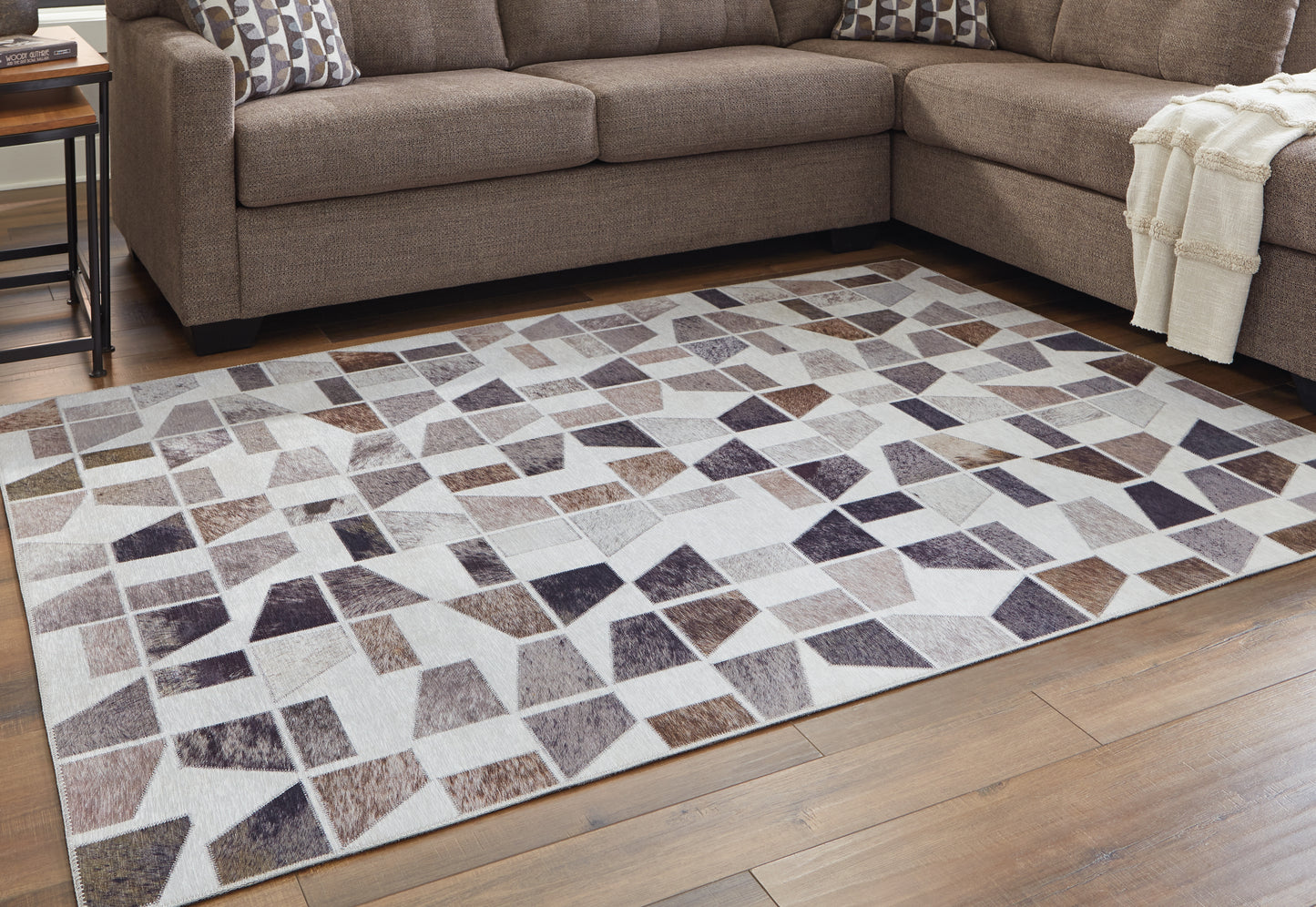 Stuart Furniture Outlet - Ashley Furniture - Jettner Rug - 5' x 7' Rug / Multi - R405782