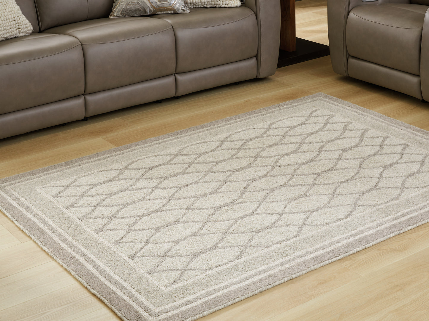 Stuart Furniture Outlet - Ashley Furniture - Wimney Rug - Medium Rug / Gray - R407282