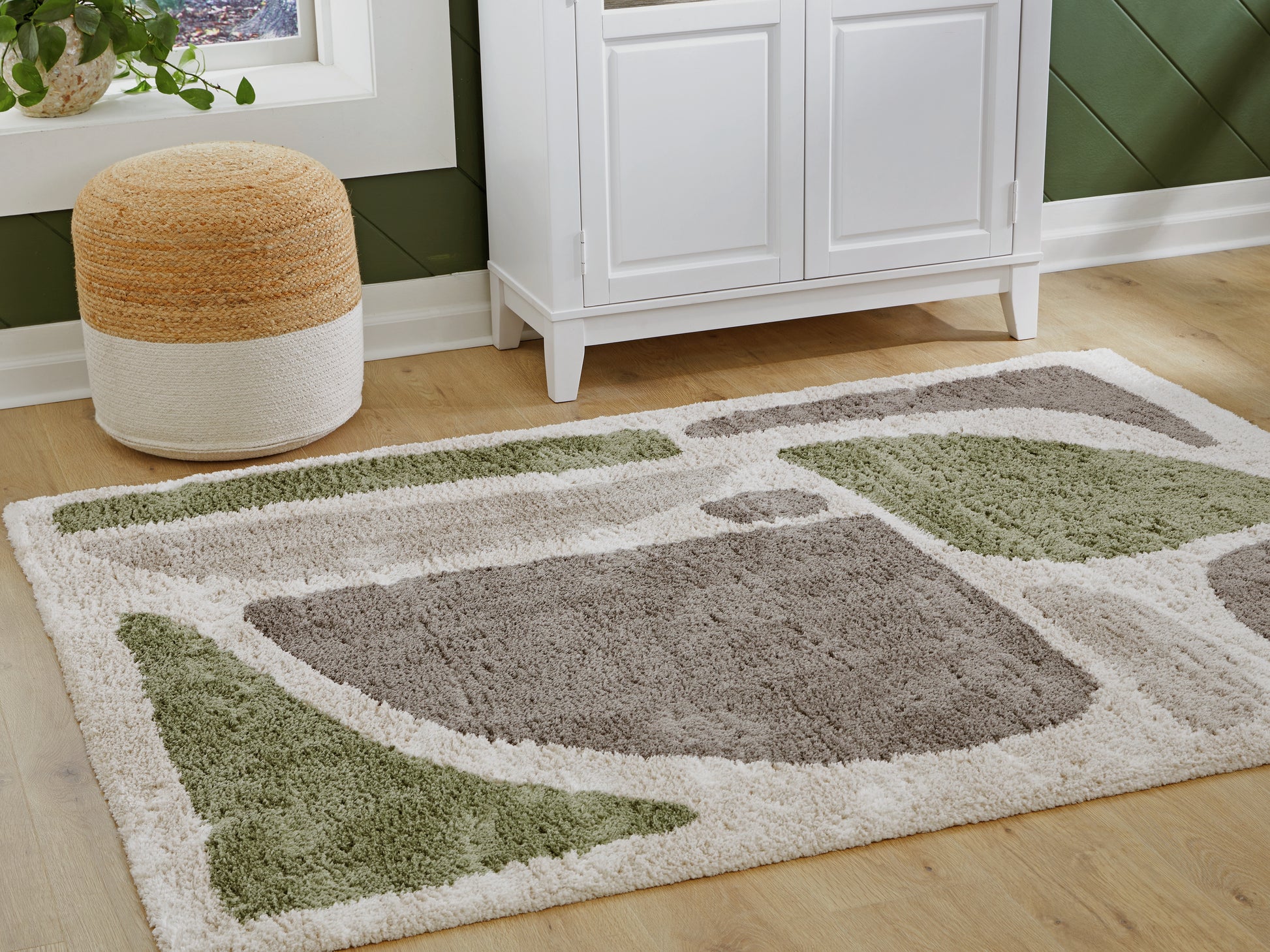Stuart Furniture Outlet - Ashley Furniture - Anburgh Rug - Medium Rug / Green/Gray/Ivory - R407352