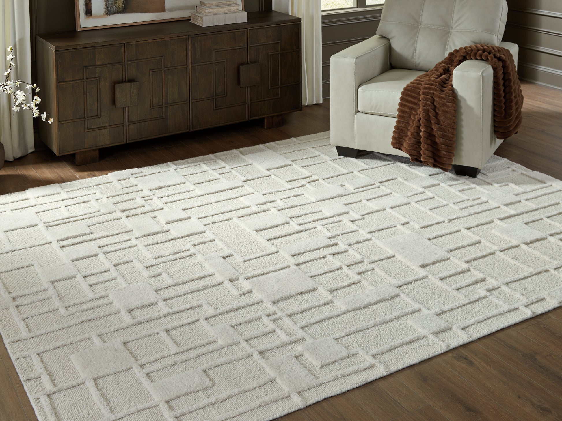 Stuart Furniture Outlet - Ashley Furniture - Empriss Rug - 5' x 7' Area Rug / Ivory - R407622