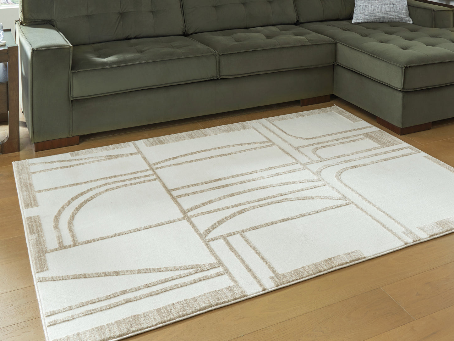 Stuart Furniture Outlet - Ashley Furniture - Farongrove Rug - 7'10" x 10' Area Rug / Ivory/Beige - R407671
