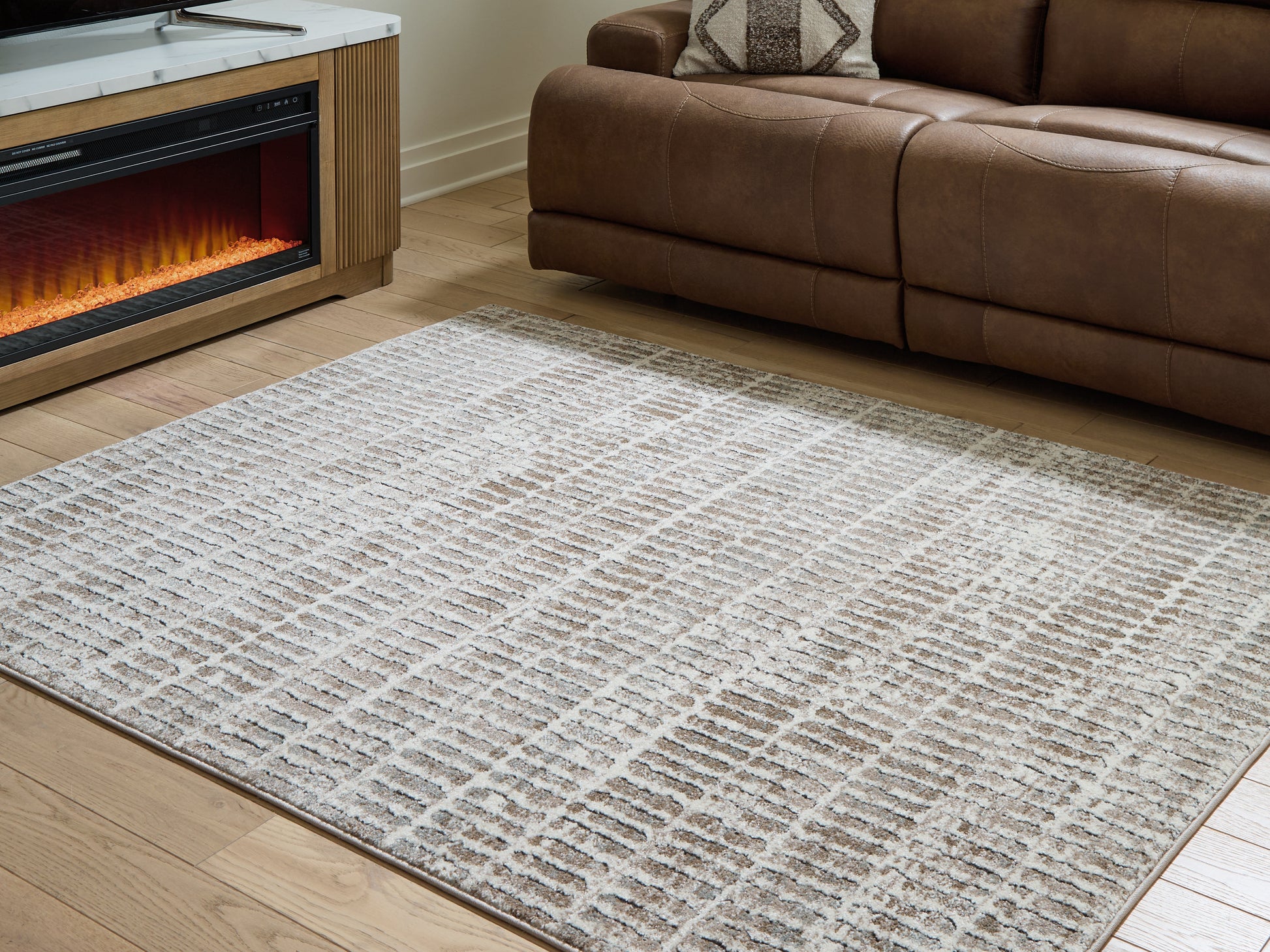 Stuart Furniture Outlet - Ashley Furniture - Fuadwick Rug - 7'10" x 10' Area Rug / Multi - R407691