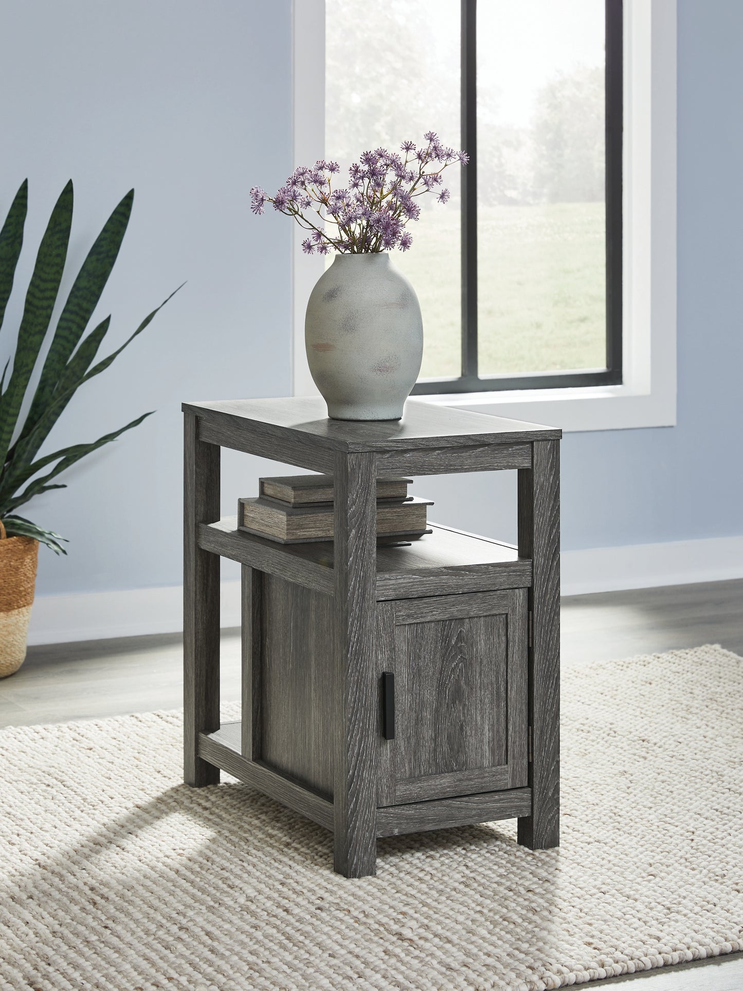 Stuart Furniture Outlet - Ashley Furniture - Fendenmore Chairside End Table - Chair Side End Table / Brown/Gray - T190-317