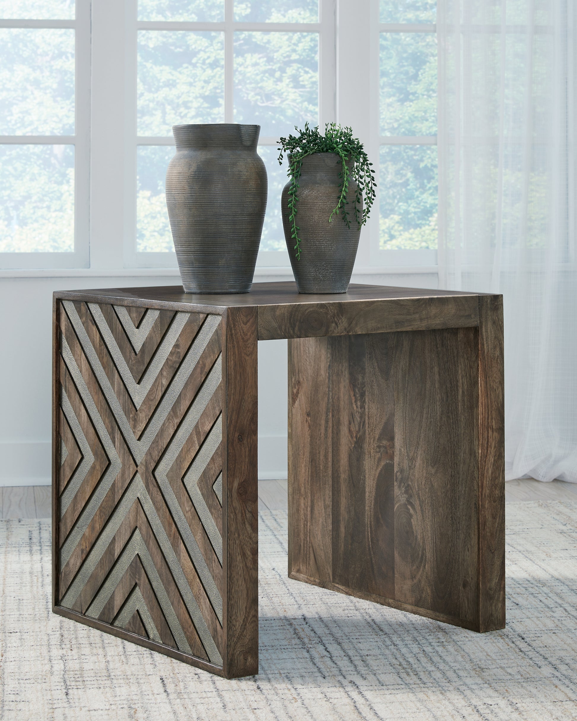 Stuart Furniture Outlet - Ashley Furniture - Dreggan End Table - Square End Table / Brown - T567-2