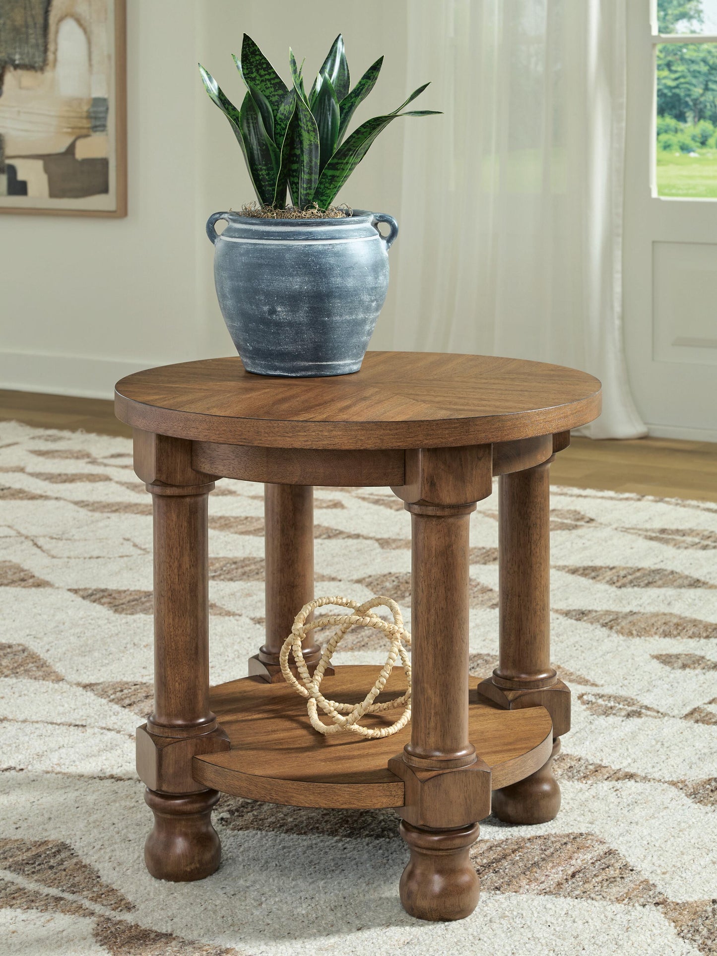 Stuart Furniture Outlet - Ashley Furniture - Chadworth End Table - Round End Table - T614-6