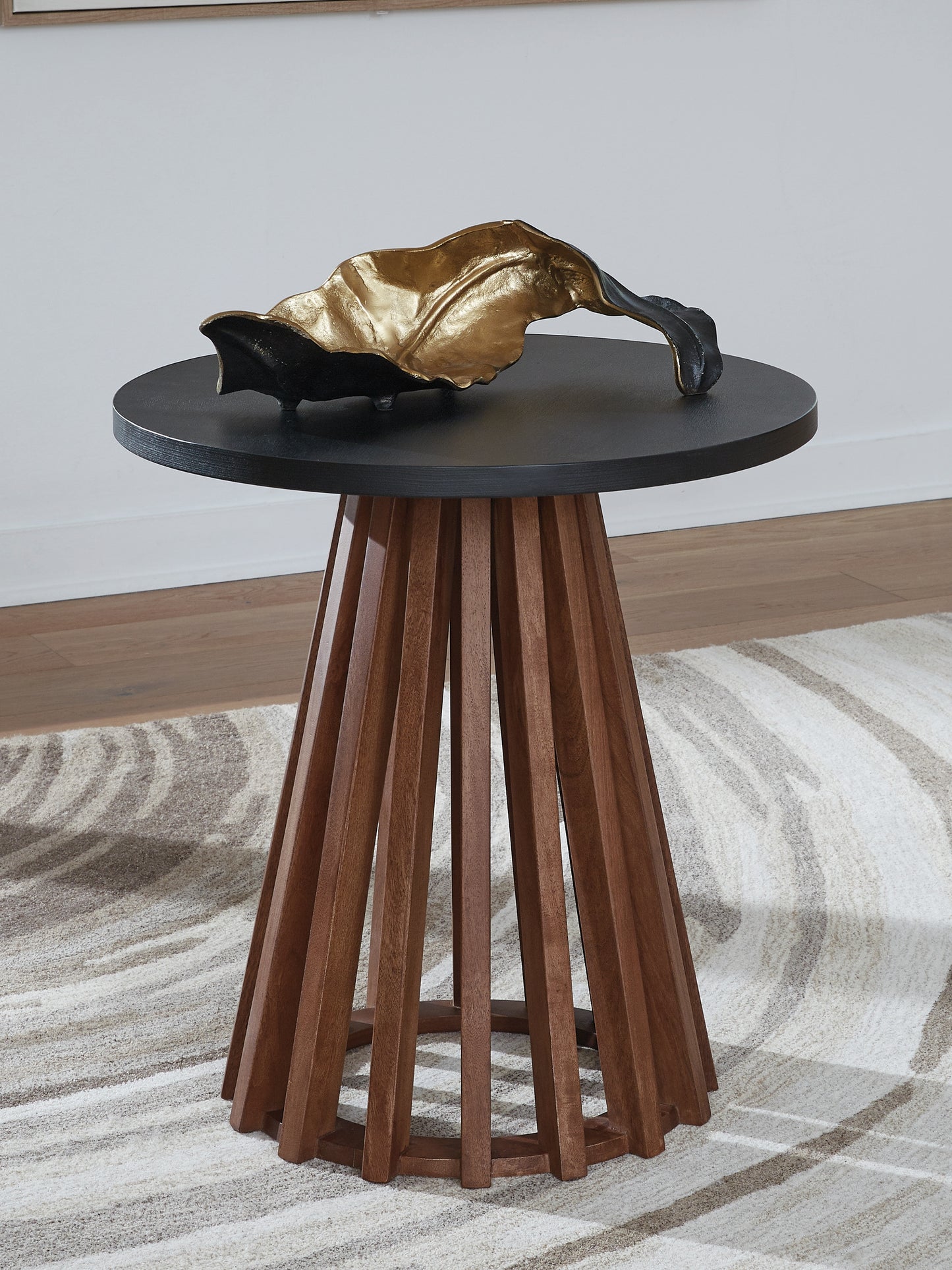 Stuart Furniture Outlet - Ashley Furniture - Kallari End Table - Round End Table / Warm Brown/Black - T737-6
