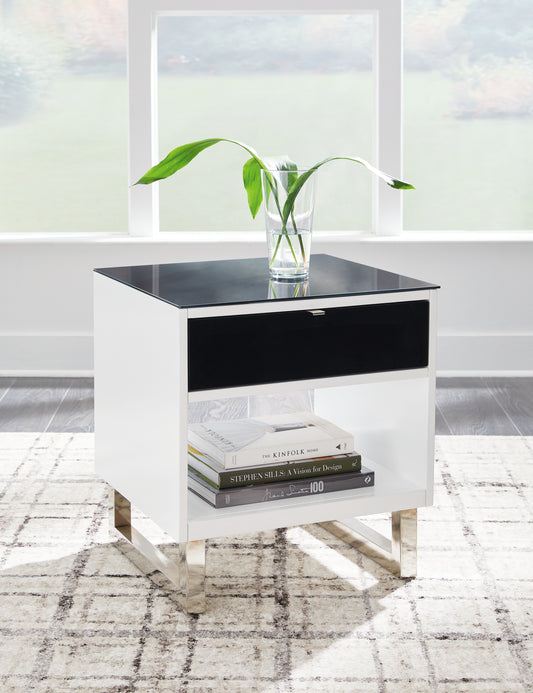 Stuart Furniture Outlet - Ashley Furniture - Gardoni End Table - Rectangular End Table / White/Black - T756-3