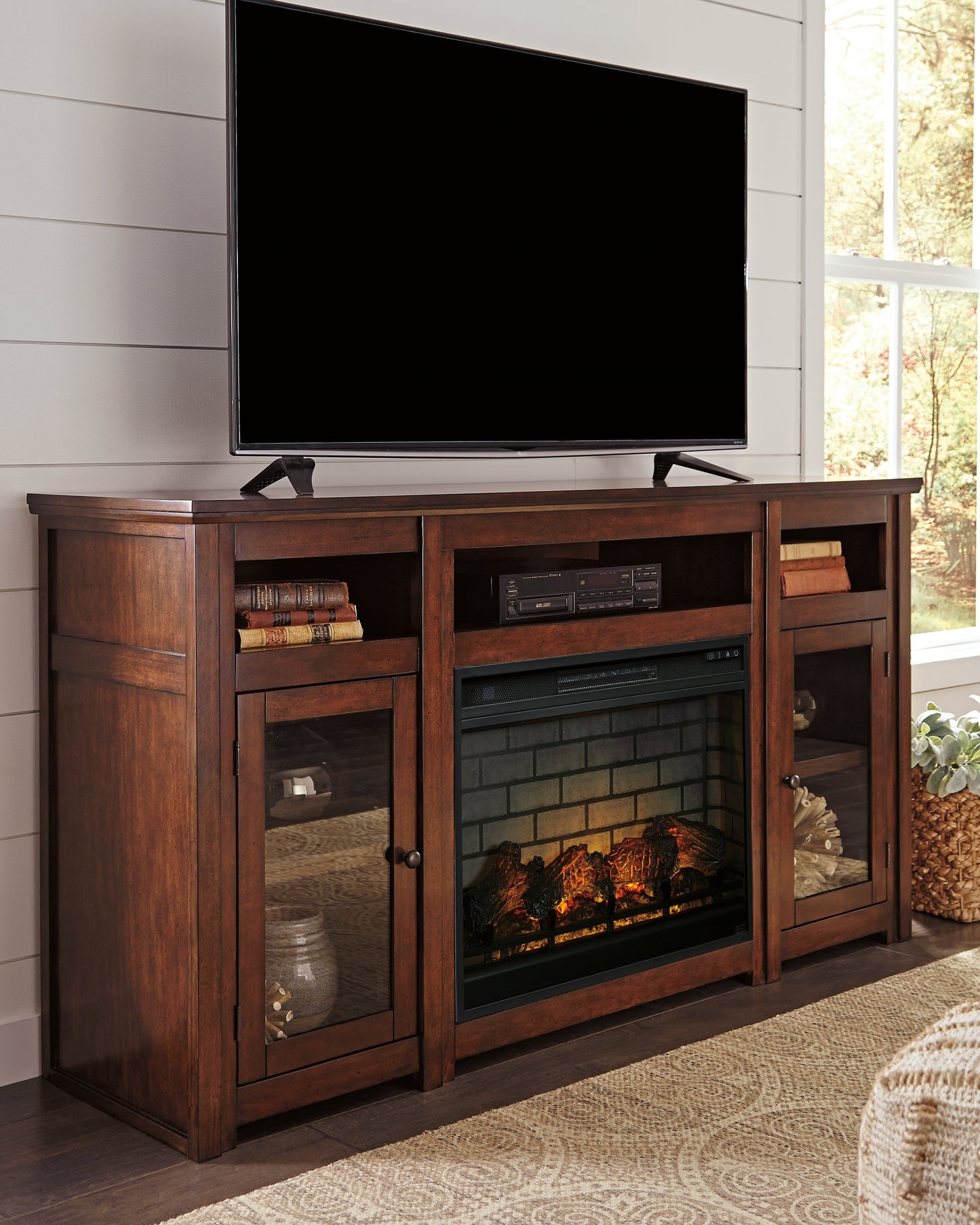 Harpan TV Stand